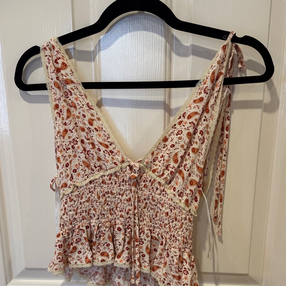 Floral Sleeveless Top with Lace Trim